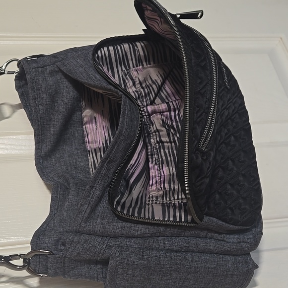 Lug Shimmy SE Crossbody Bag - Picture 4 of 13